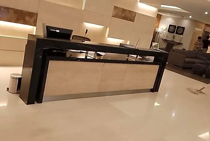 Hotel Breeze Residences 3*