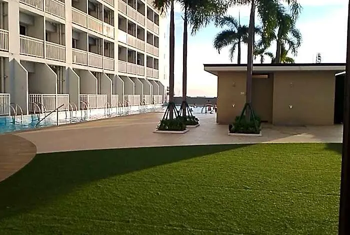 Hotel Breeze Residences 3*