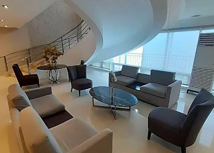 Hotel Breeze Residences Manila